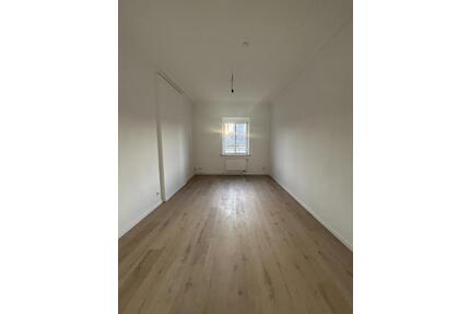 Helle 3,5-Zimmer-Wohnung am Neckar - Stuttgart Bad Cannstatt