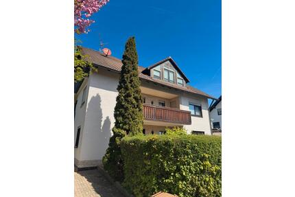 Zwei-Zimmer-Wohnung mit Gartenanteil - Lauter