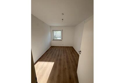 2-Zimmer-Wohnung mit riesiger, überdachter Terrasse - Etzenricht