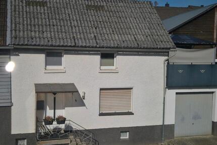 Haus mit großen Balkon in Medelon - Medebach