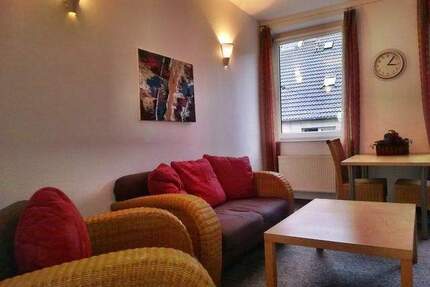 Krefeld-City, Dionysiusstraße 107 - Voll möblierte 2-Zimmer-Nichtraucher-Wohnung mit Waschm. + Internet für 1-2 Personen ab Juni zu mieten !!