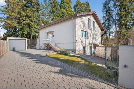 Modernes Wohnglück in zweiter Reihe: Kernsaniertes Zweifamilienhaus mit ELW und Gartenidylle - Pforzheim Südoststadt