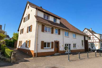Haus zum Kaufen in Sinsheim Steinsfurt 489.000,00 € 243 m² - Sinsheim / Steinsfurt