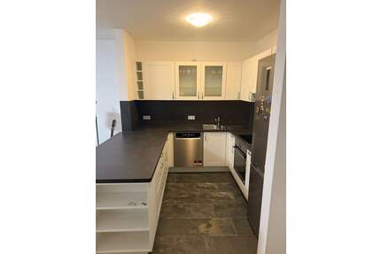 Attraktive 2-Zi.- Wohnung mit Balkon, moderner Küche und Stellplatz im Herzen von Hamburg-Rahlstedt