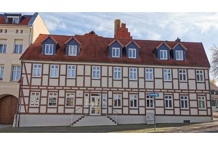 moderne 3-Raum Dachgeschosswohnung zu vermieten - Burg