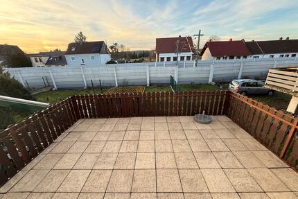 Kernsanierte lichtdurchflutete 2-Zimmer Wohnung mit Balkon - Homburg