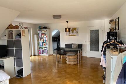 Stilvolle Wohnung mit hochwertiger Ausstattung und Balkon - Bayreuth Altstadt