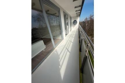 Moderne 65 m 2 Wohnung mit großem Balkon - Eschweiler