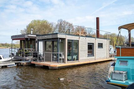Hausboot WILMA mieten: Urlaub auf dem Wasser buchen - Ferienhaus - Hamburg Harburg