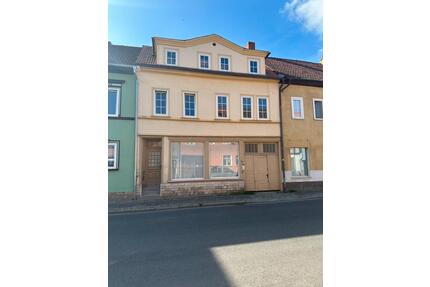 Haus in Kranichfeld Neues Dach an Handwerker
