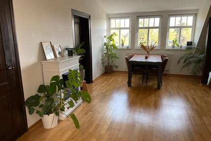 3-RaumDachgeschosswohnung im Herrenhaus - Böhlen