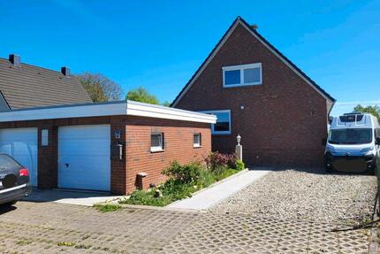 3-Zimmer-Wohnung mit EBK, Garten, Schuppen & optionaler Garage – - Ahrensbök
