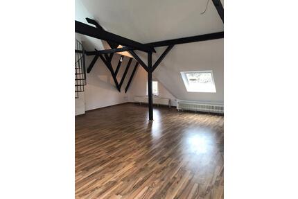 Großzügige 4,5-Zimmer-Dachgeschosswohnung mit offenem Wohnkonzept - Bochum Höntrop