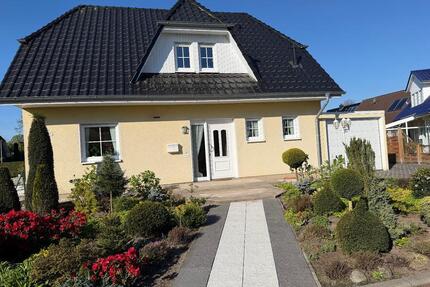 GROßZÜGIGES KFW 40 EFH MIT TERRASSSE UND GARTEN IN BAD ZWISCHENA - Bad Zwischenahn