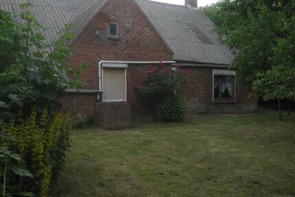 Bebautes Grundstück mit ostfriesischem Gulfhaus am Deich - Krummhörn