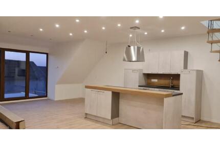 Große 4 Zimmer Wohnung mit Balkon und Galerie - Hohenfels