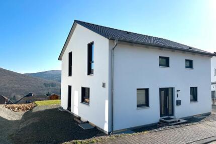 Einfamilienhaus zum Verkauf - 539.000,00&nbsp;EUR Kaufpreis, ca.&nbsp; 177,00&nbsp;m&sup2; in Idar-Oberstein (PLZ: 55743)