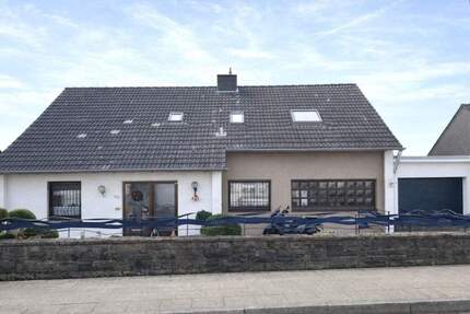 Gartenparadies mit großer Maisonette-Wohnung (rd. 220 m² Wfl. - auch 2 Wohnungen denkbar) in Volmarstein - Wetter