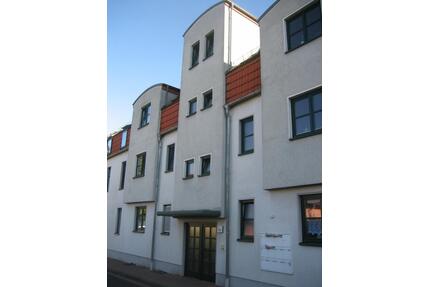 2-Raum Balkonwohnung - 300,00&nbsp;EUR Kaltmiete, ca.&nbsp; 49,33&nbsp;m&sup2; in Unstrut-Hainich (PLZ: 99991)