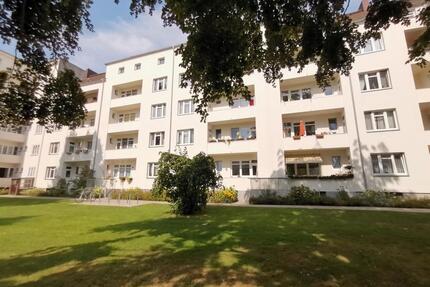 Frisch gestrichene 3-Zimmer-Wohnung im 1. Obergeschoss - Bremerhaven Mitte