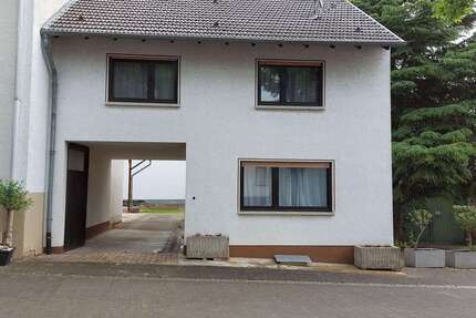 Haus zum Kaufen in Langenlonsheim 298.000,00 € 117 m²