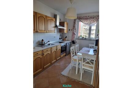 Schicke 60 m² 2-Zimmer-Wohnung mit Balkon in Augsburg Pfersee