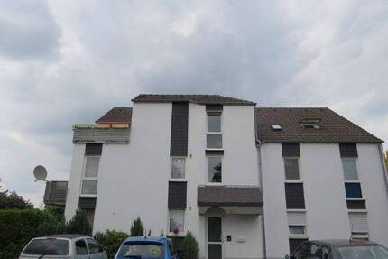 Gemütliche helle 2-Zi.-Dachgeschosswohnung in direkter Rheinnähe in Monheim - Monheim am Rhein