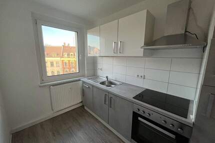 Zentral, lebendig... Marierthal.. ..helle, moderne 3 Zimmer-Wohnung mit Einbauküche .. sofort einzugsfertig - Zwickau Marienthal