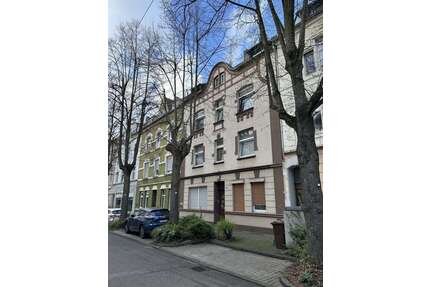 Haus zum Kaufen in Leverkusen 750.000,00 € 333 m²