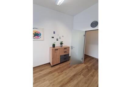 Praxisraum zur Miete - 150,00&nbsp;EUR Kaltmiete, in Adelsried (PLZ: 86477)