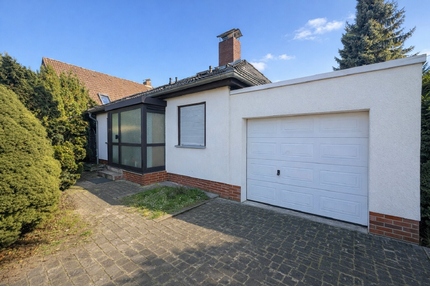 Lichterfelde - Bungalow mit Südterrasse und großem Garten - Berlin