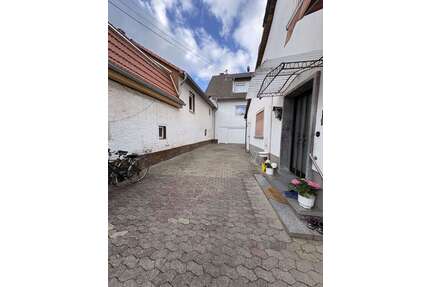 Haus zum Kaufen in Traisen 499.000,00 € 300 m²