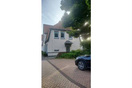 Interessantes Zinshaus RESERVIERT! - Neumünster Tungendorf