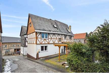 Haus zum Kaufen in Löhnberg 99.000,00 € 102 m²