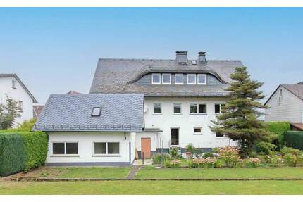 Ein Zuhause voller Wärme und Möglichkeiten - großzügiges Einfamilienhaus mit Traumgarten in Driedorf