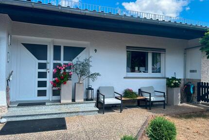 Haus zu Verkaufen - 649.000,00&nbsp;EUR Kaufpreis, ca.&nbsp; 260,00&nbsp;m&sup2; in Grünberg (PLZ: 35305)