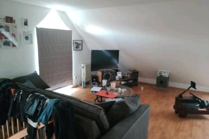 Dachgeschoss Wohnung - 940,00&nbsp;EUR Kaltmiete, ca.&nbsp; 63,00&nbsp;m&sup2; in Düsseldorf (PLZ: 40470) Stadtbezirk 6