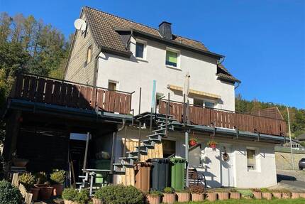 Mehrgenerationenhaus plus großem Gartenhaus u. Außenpool in Gleidorf! - Schmallenberg