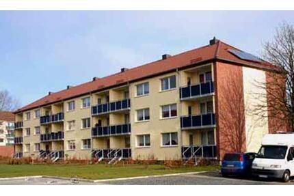 3-Zimmer-Wohnung mit Loggia, 1. OG, Dusche, kein Aufzug, Einzug 01.06.26 möglich - Eckernförde