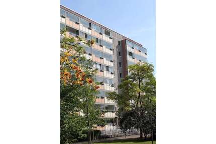 Wohnung zum Mieten in Erfurt 183,00 € 25.73 m²