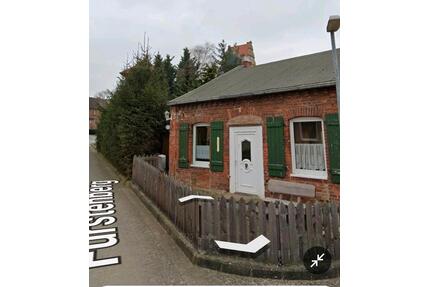 Kleines Einfamilienhaus - 40.000,00&nbsp;EUR Kaufpreis, ca.&nbsp; 54,00&nbsp;m&sup2; in Hötensleben (PLZ: 39393)