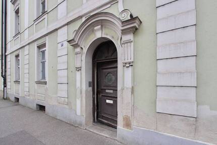 Historisches Mehrfamilienhaus (Einzeldenkmal) mit 6 Wohneinheiten! - Landshut Nikola