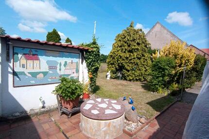 Gepflegtes Einfamilienhaus auf 837m² Grundstück - Annaburg