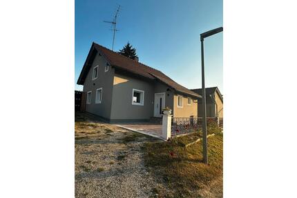 Einfamilienhaus Nähe Bogen - 305.000,00&nbsp;EUR Kaufpreis, ca.&nbsp; 90,00&nbsp;m&sup2; in Bogen (PLZ: 94327)