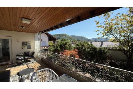 Mietwohnung - 1.950,00&nbsp;EUR Kaltmiete, ca.&nbsp; 220,00&nbsp;m&sup2; in Eningen unter Achalm (PLZ: 72800)