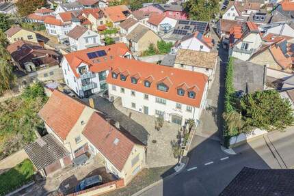 Einzigartig! Zwei Maisonette-Penthäuser kombiniert mit Vollgastronomiefläche und 8 Stellplätzen! - Stadecken-Elsheim