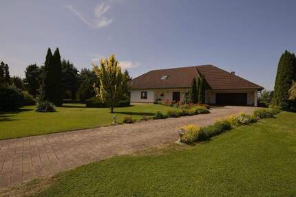 Großzügiges Einfamilienhaus auf traumhaft schönem Grundstück - Treuenbrietzen