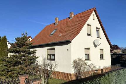 Haus zum Kaufen in Stauchitz 190.000,00 € 142.57 m²