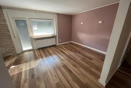 Geschmackvolle Wohnung mit 4 Räumen und Einbauküche - Weiterstadt