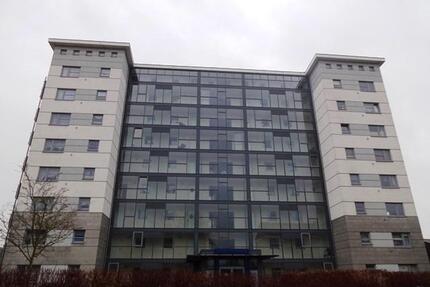 Da kommt man gern Heim. Sanierte 2,5-Zimmer-Wohnung mit Balkon und Fahrstuhl, sofort anmietbar! - Lübeck Sankt Jürgen